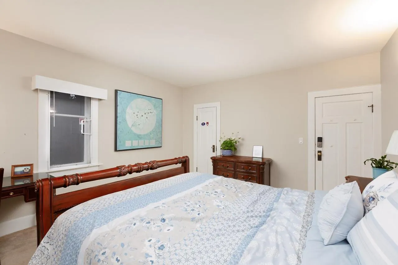 Сasa de vacaciones Central Shaughnessy Cozy Heritage House Vancouver